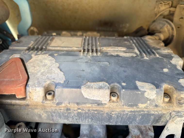 image for item EM3598 2004 Genie TML-4000N light plant