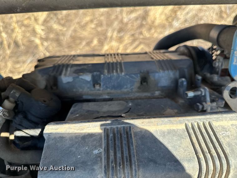 image for item EM3598 2004 Genie TML-4000N light plant