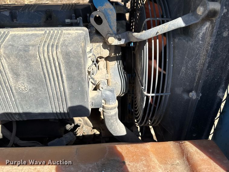 image for item EM3598 2004 Genie TML-4000N light plant