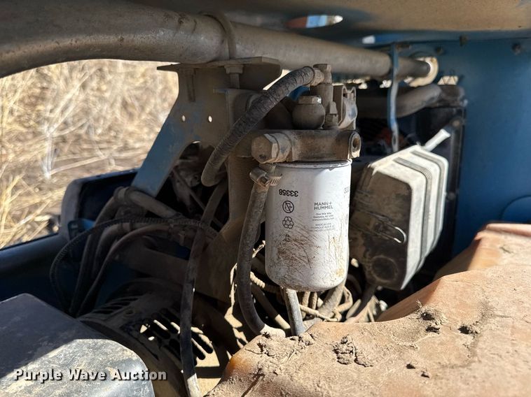 image for item EM3598 2004 Genie TML-4000N light plant