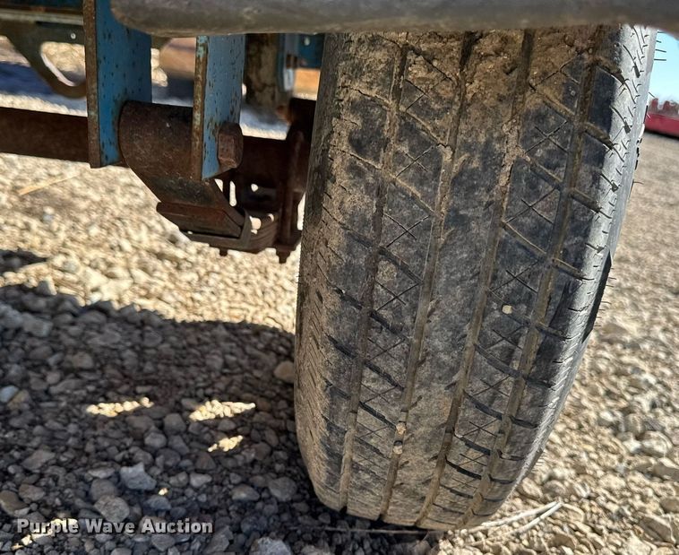 image for item EM3598 2004 Genie TML-4000N light plant