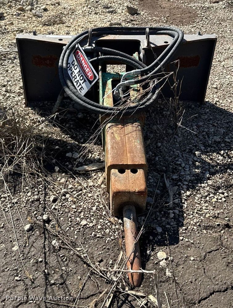 image for item EM3600 Skid steer breaker