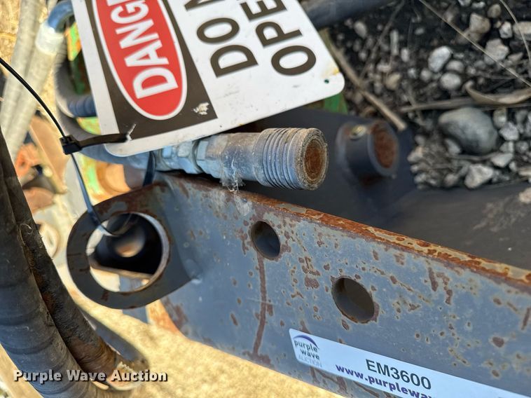 image for item EM3600 Skid steer breaker