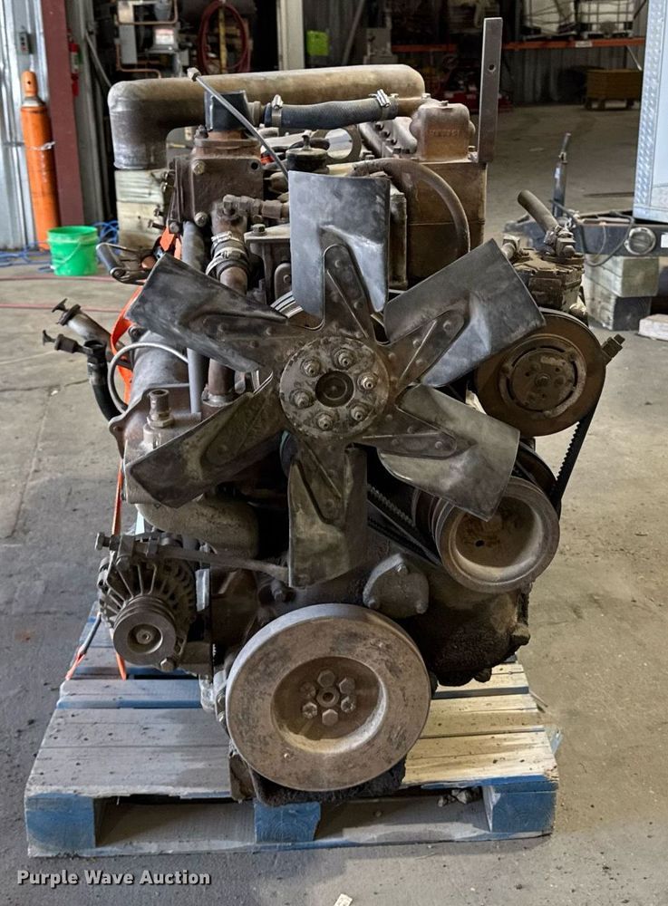 image for item EM3601 Cummins 855 engine