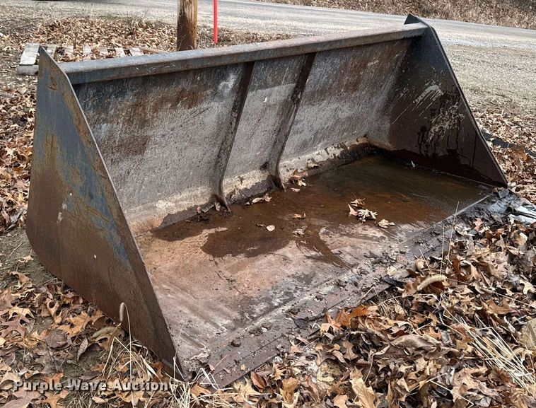 image for item EM3638 Haugen MSBT-96 telehandler bucket