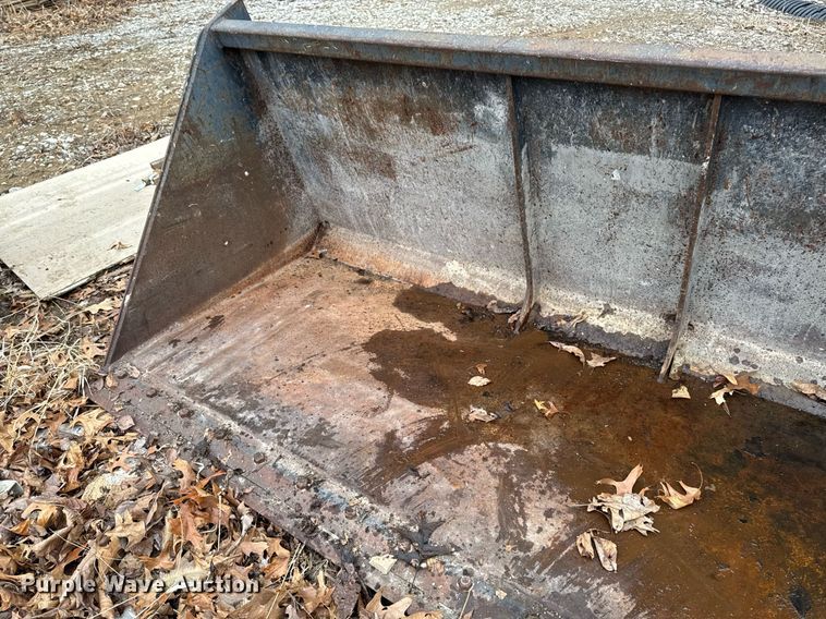 image for item EM3638 Haugen MSBT-96 telehandler bucket