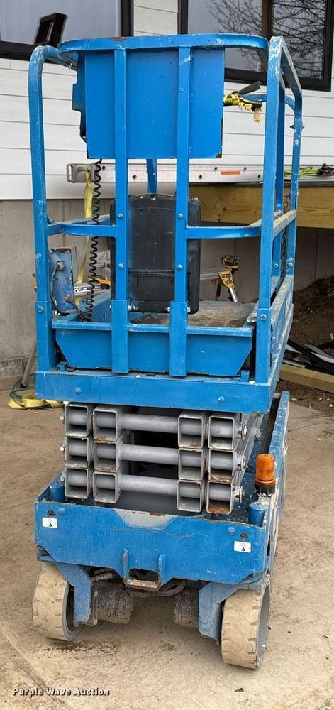 image for item EM3639 2016 Genie GS-1930 scissor lift