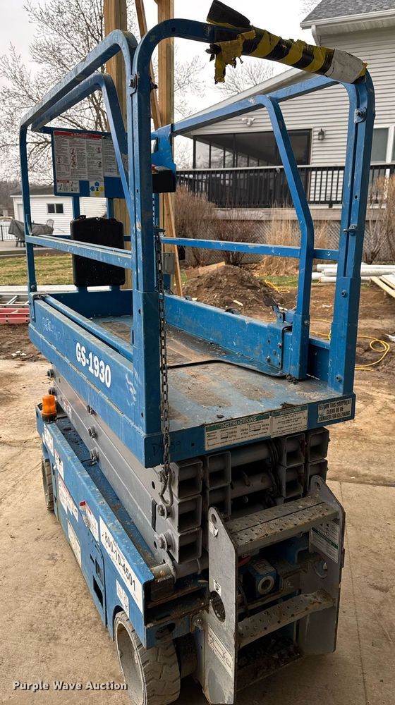 image for item EM3639 2016 Genie GS-1930 scissor lift