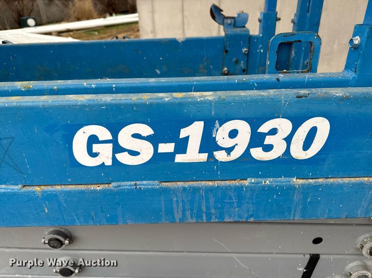 image for item EM3639 2016 Genie GS-1930 scissor lift