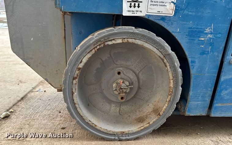 image for item EM3639 2016 Genie GS-1930 scissor lift