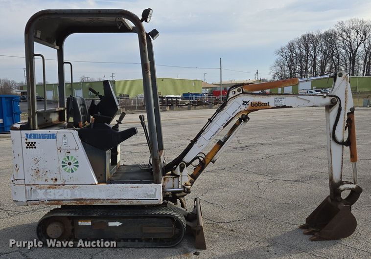 image for item EM6005 1993 Bobcat 320 mini excavator