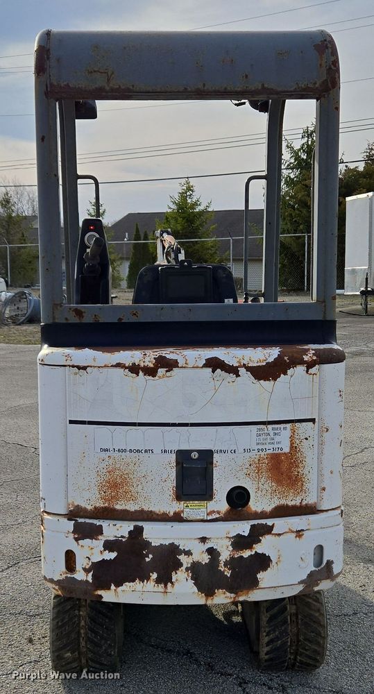 image for item EM6005 1993 Bobcat 320 mini excavator