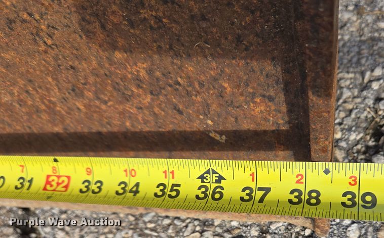 image for item EM6005 1993 Bobcat 320 mini excavator