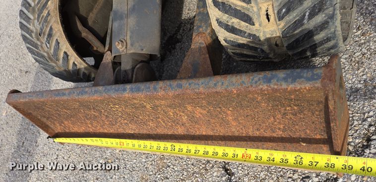 image for item EM6005 1993 Bobcat 320 mini excavator