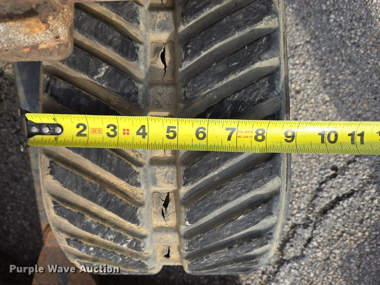 image for item EM6005 1993 Bobcat 320 mini excavator