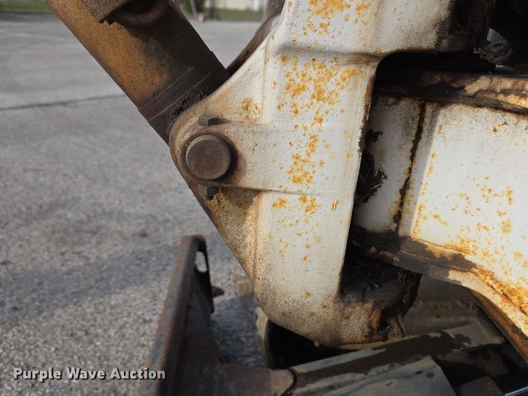 image for item EM6005 1993 Bobcat 320 mini excavator