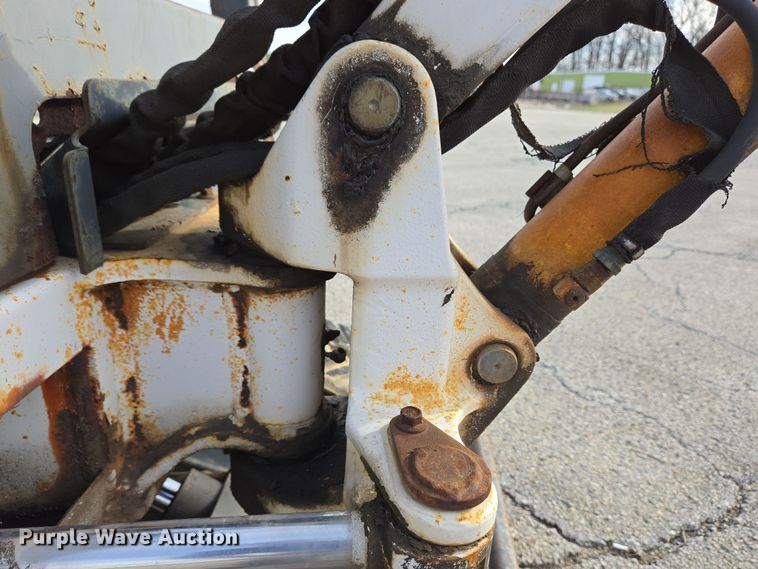 image for item EM6005 1993 Bobcat 320 mini excavator