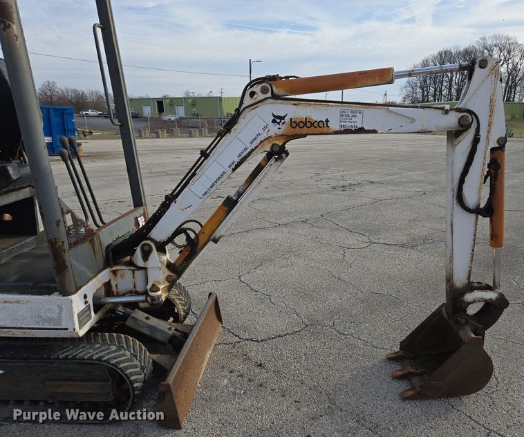 image for item EM6005 1993 Bobcat 320 mini excavator