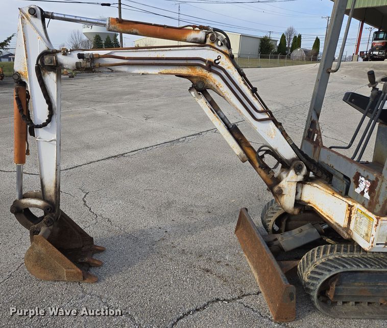image for item EM6005 1993 Bobcat 320 mini excavator