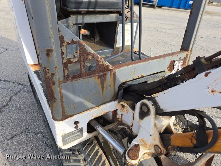 image for item EM6005 1993 Bobcat 320 mini excavator