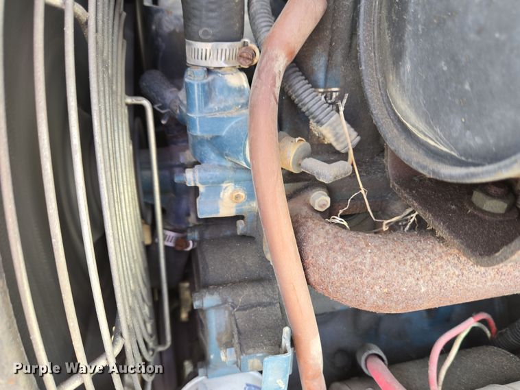 image for item EM6005 1993 Bobcat 320 mini excavator