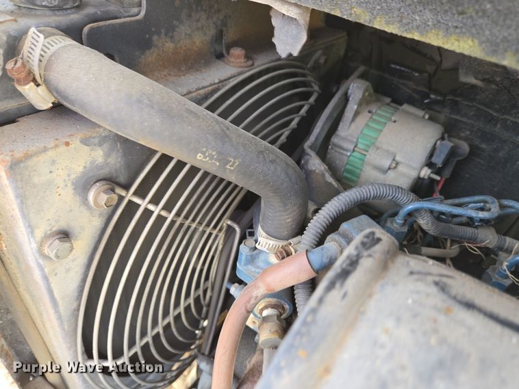 image for item EM6005 1993 Bobcat 320 mini excavator