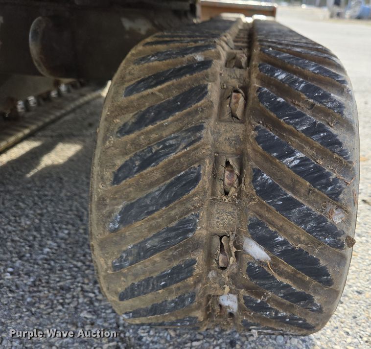 image for item EM6005 1993 Bobcat 320 mini excavator