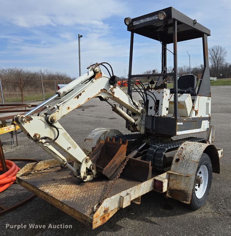 image for item EM6006 Nissan N-06SS mini excavator