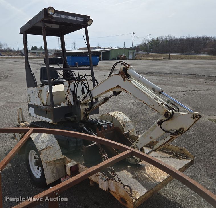 image for item EM6006 Nissan N-06SS mini excavator