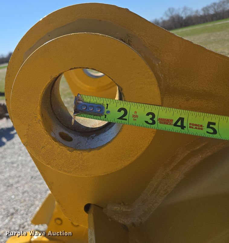 image for item EN3501 EMAQ BKT32560HD excavator bucket