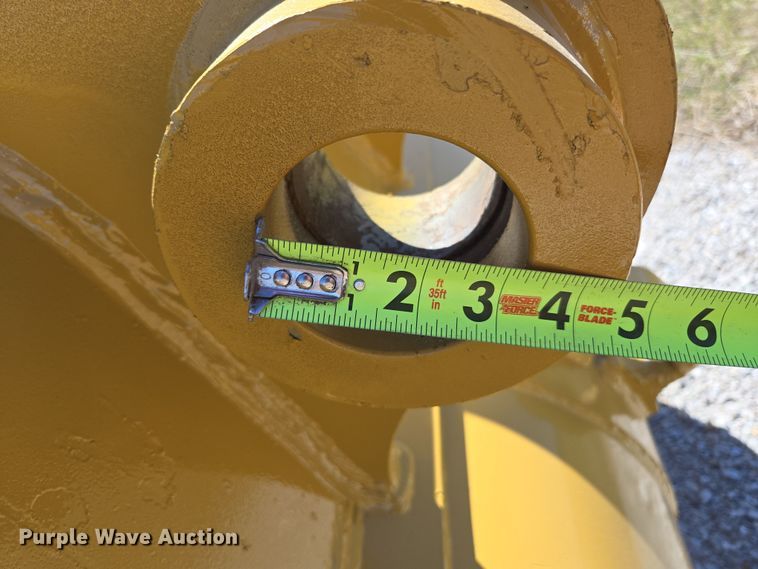 image for item EN3501 EMAQ BKT32560HD excavator bucket