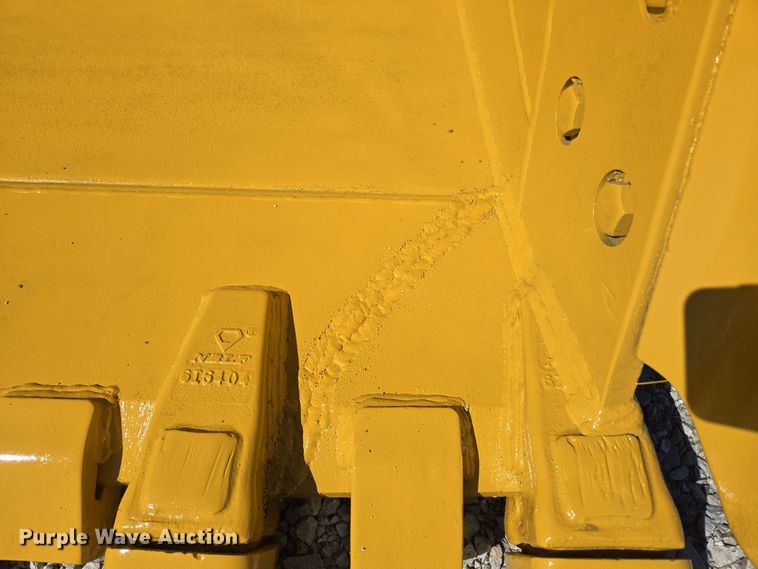 image for item EN3501 EMAQ BKT32560HD excavator bucket