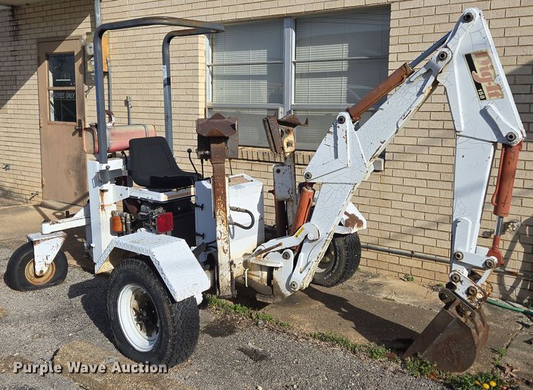 image for item EN3553 Dig-It 158 towable backhoe