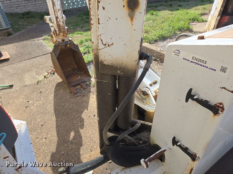 image for item EN3553 Dig-It 158 towable backhoe