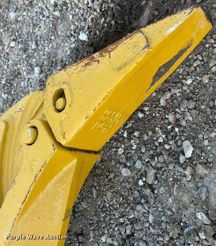 image for item EN5198 2024 Elephant Attachments RIPPER320-E excavator ripper tooth