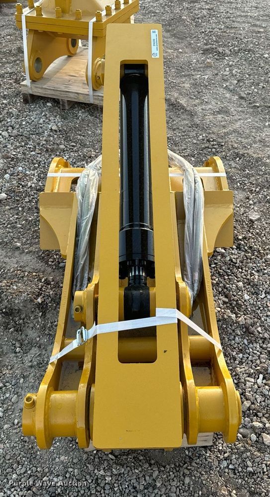 image for item EN5200 2024 Elephant Attachments THUMB20-25 30-E hydraulic thumb 