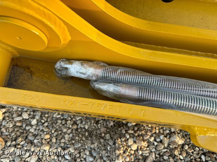 image for item EN5200 2024 Elephant Attachments THUMB20-25 30-E hydraulic thumb 