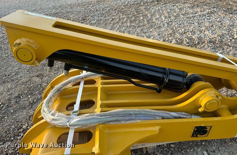 image for item EN5200 2024 Elephant Attachments THUMB20-25 30-E hydraulic thumb 