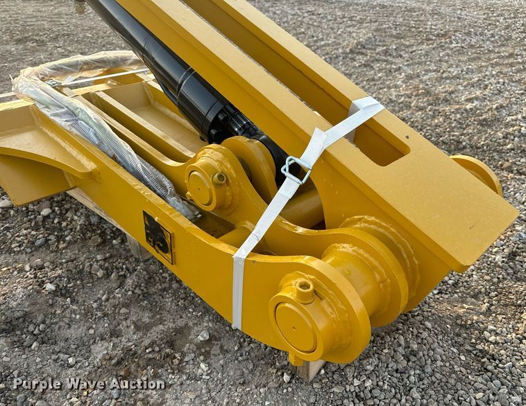 image for item EN5200 2024 Elephant Attachments THUMB20-25 30-E hydraulic thumb 