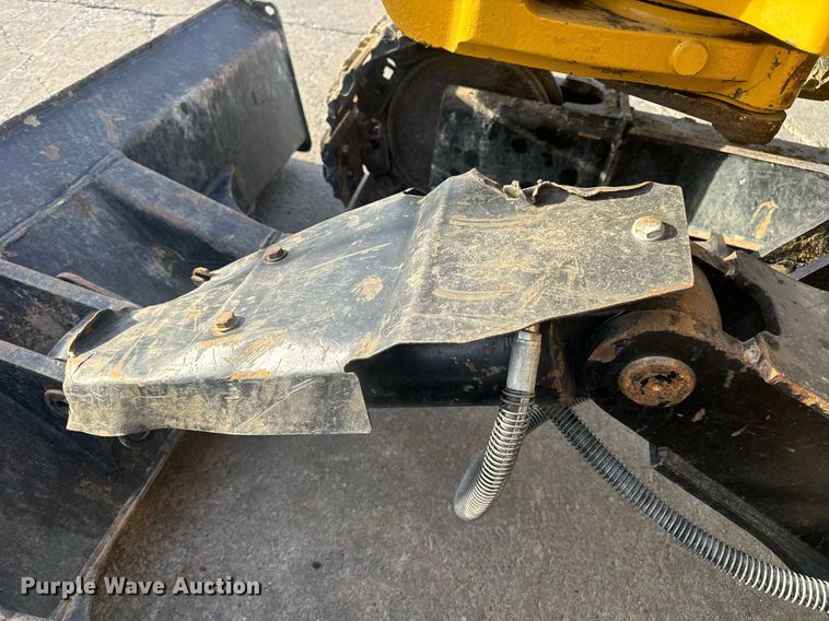 image for item EN5204 2017 Caterpillar 308E2 CR mini excavator