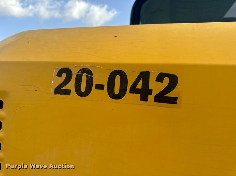 image for item EN5204 2017 Caterpillar 308E2 CR mini excavator