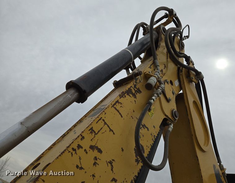 image for item EN8781 2008 Caterpillar 420E backhoe