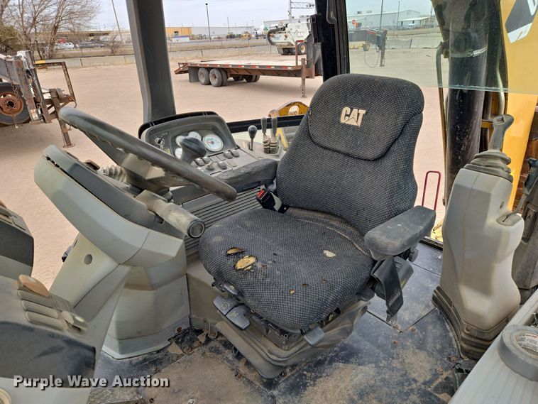 image for item EN8781 2008 Caterpillar 420E backhoe