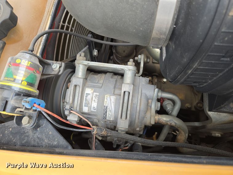 image for item EN8781 2008 Caterpillar 420E backhoe