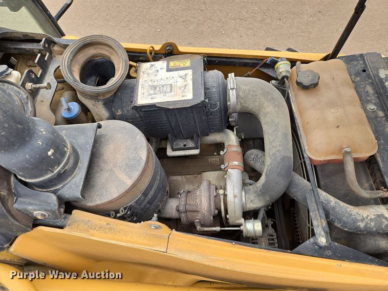 image for item EN8781 2008 Caterpillar 420E backhoe