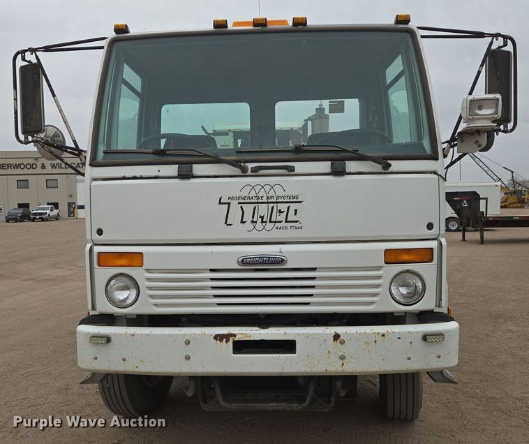 image for item EN8784 2007 Freightliner  FC-80 street sweeper truck