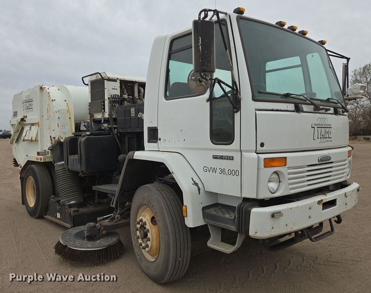 image for item EN8784 2007 Freightliner  FC-80 street sweeper truck