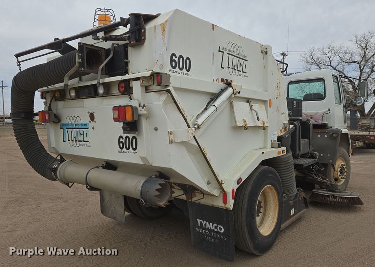 image for item EN8784 2007 Freightliner  FC-80 street sweeper truck