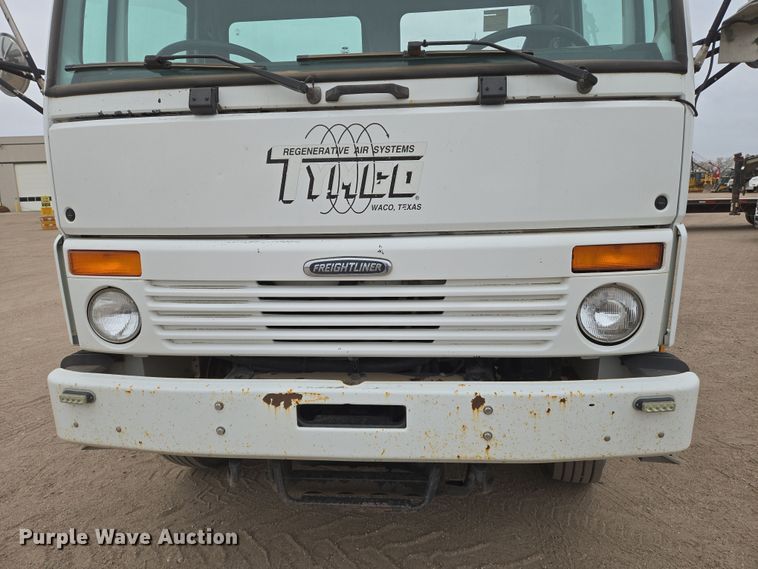 image for item EN8784 2007 Freightliner  FC-80 street sweeper truck