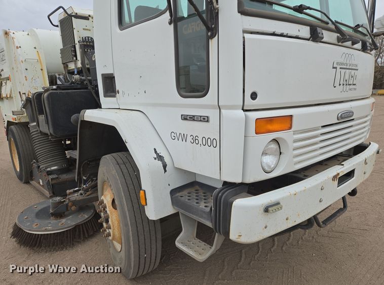 image for item EN8784 2007 Freightliner  FC-80 street sweeper truck